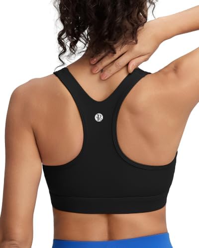 Molded cups and a wide racerback give this high impact bra firm support for running and HIIT sessions.