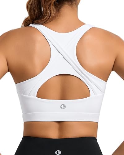 A high impact pullover bra built with recycled nylon, a cut-out crossback, and removable padding for running and high-tempo training.